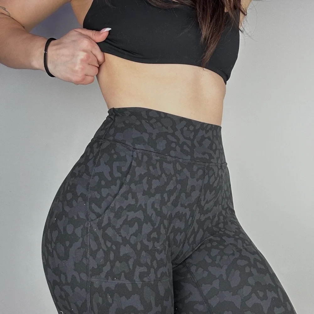 Black Leopard Print Women's Leggings - Picture 2 of 3